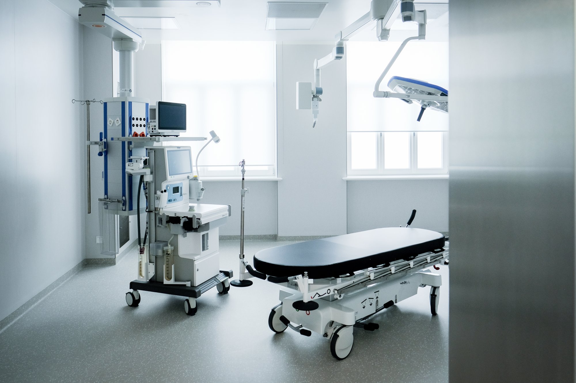 air cooled chiller hire for Hospitals